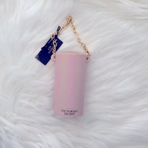 Vs sanitizer holder w/spray